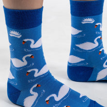 Load image into Gallery viewer, SWAN BAMBOO SOCKS - HEDGY SOCKS

